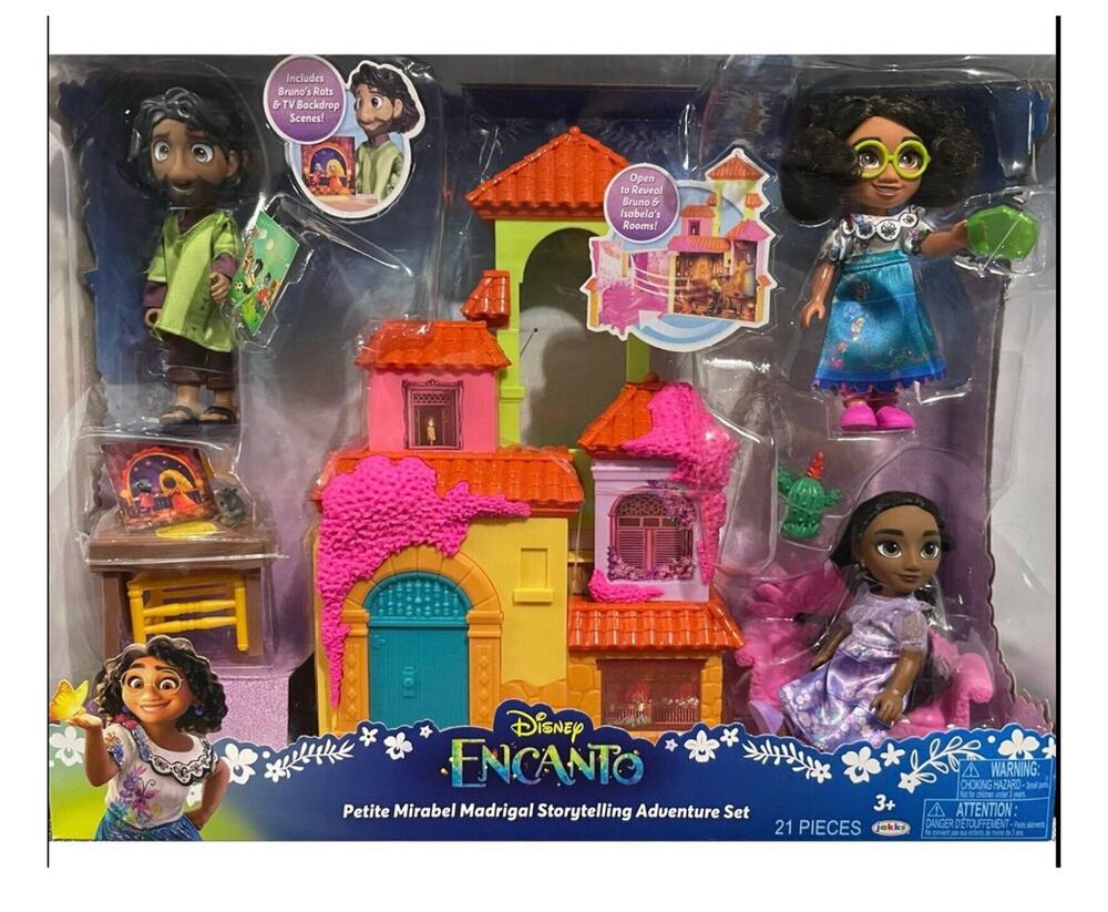New Disney Encanto Petite Madrigal Family Storytelling Adventure Set